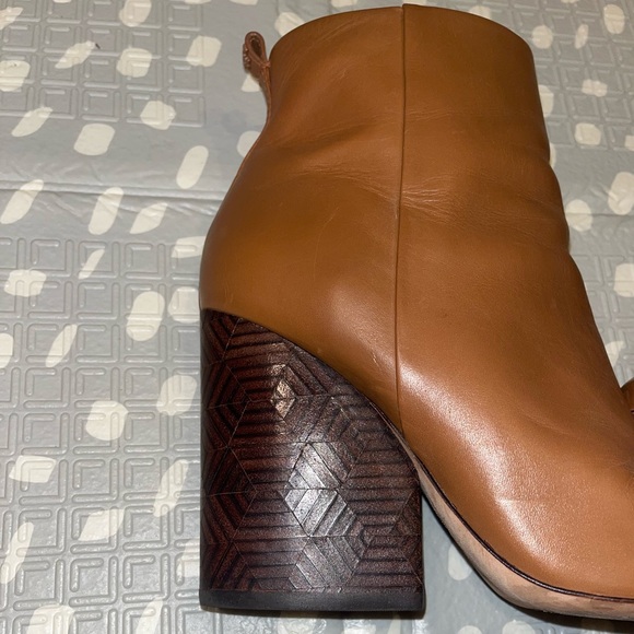 Tory Burch Tan Leather Ankle Boots - Picture 3 of 11